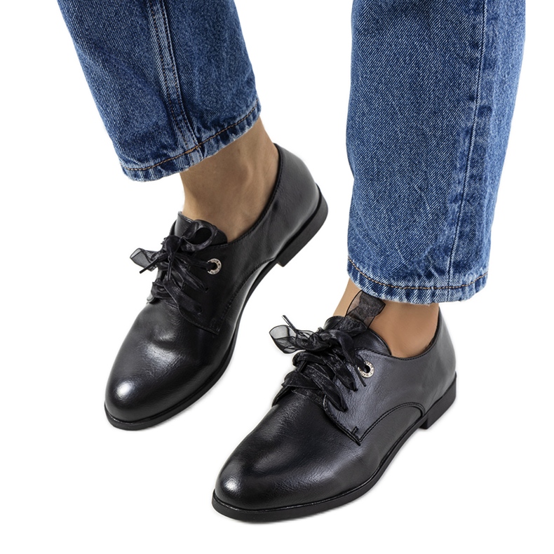 PA1 Czarne półbuty Andries