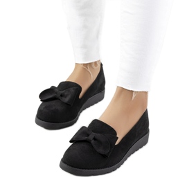 Czarne półbuty na koturnie Poolse