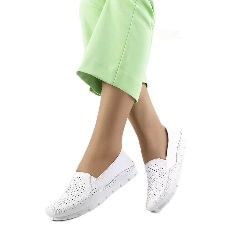 Białe skórzane mokasyny Juiz