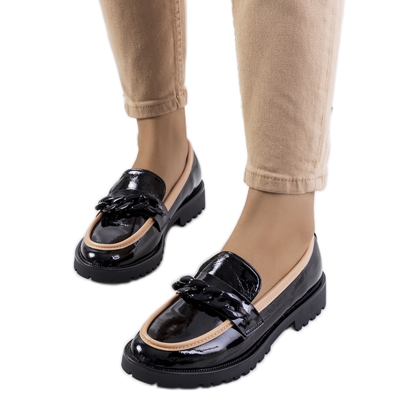 Czarne lakierowane półbuty Eldark