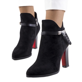 Czarne botki na obcasie Deshi