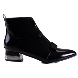 T.Sokolski Eleganckie botki damskie Sokolski lakierowane czarne