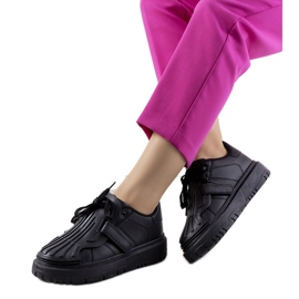 Czarne sneakersy na rzepy Pates