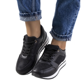 Czarne sneakersy Zarema