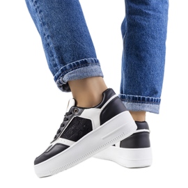 Czarne sneakersy na platformie Coronel