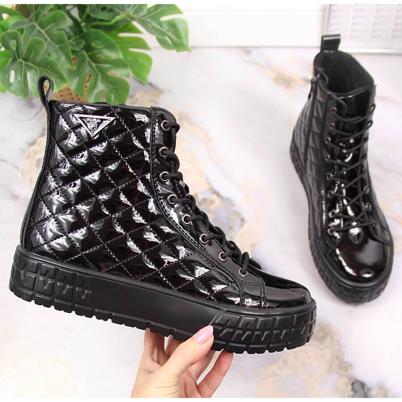 Skórzane pikowane botki damskie ocieplane czarne Filippo PAW369