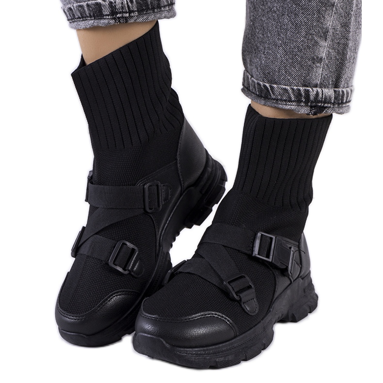 Czarne sneakersy Saker