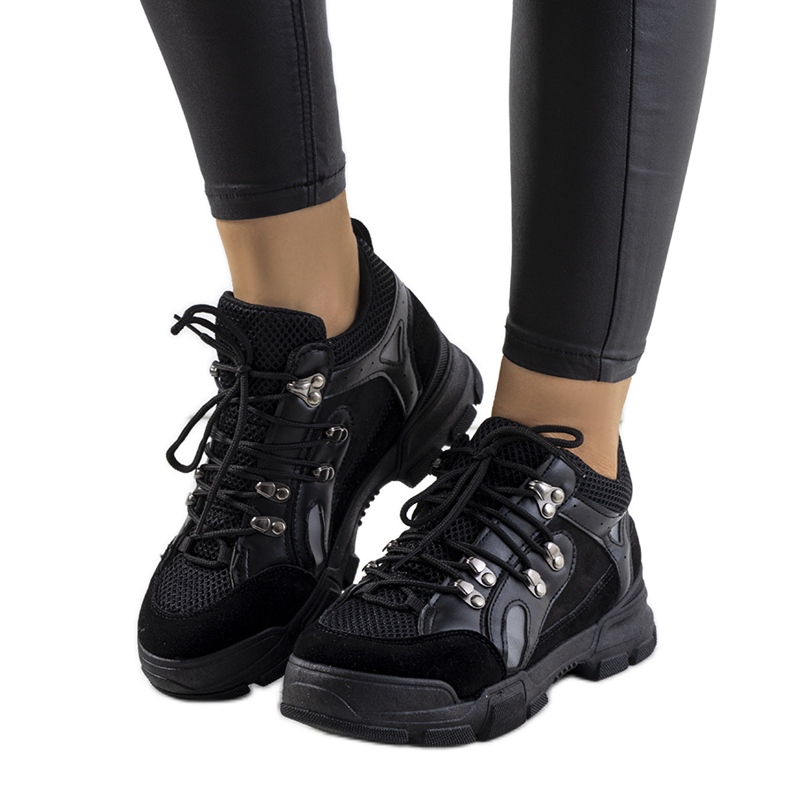 Czarne sneakersy Stratford