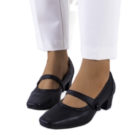 BM Czarne czółenka z paskiem Cilka