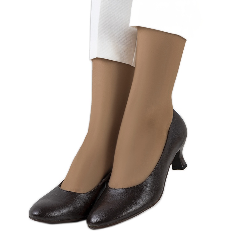 Brązowe klasyczne czółenka Vinarnik