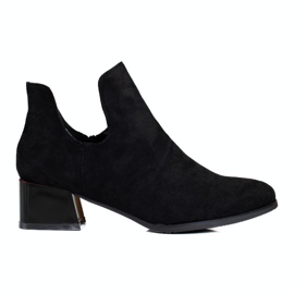 Czarne botki damskie z wycięciem Daszyński
