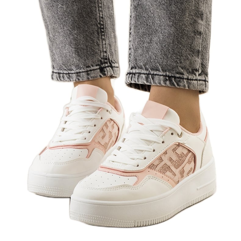 Różowe sneakersy na platformie Coronel białe