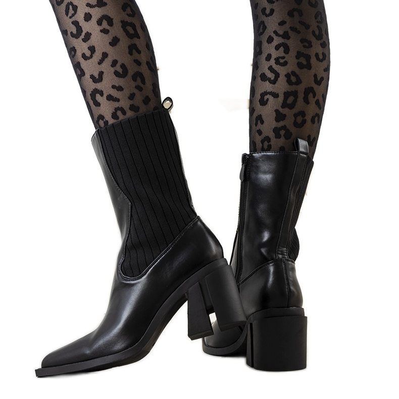 Czarne kowbojki Alanna