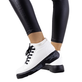 Białe sneakersy na wysokiej podeszwie Ambly