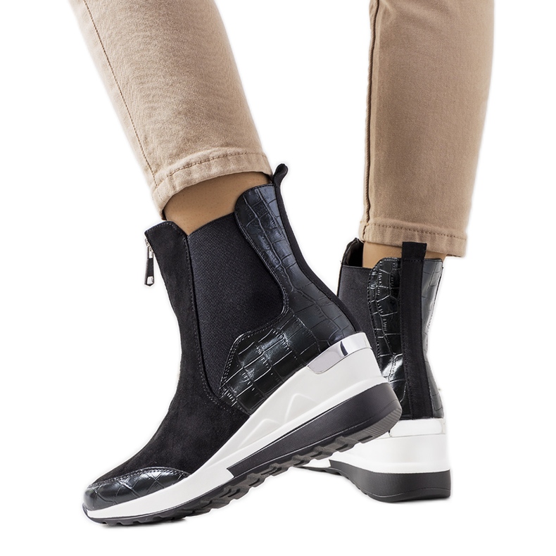 PA1 Czarne sneakersy na koturnie Triaca