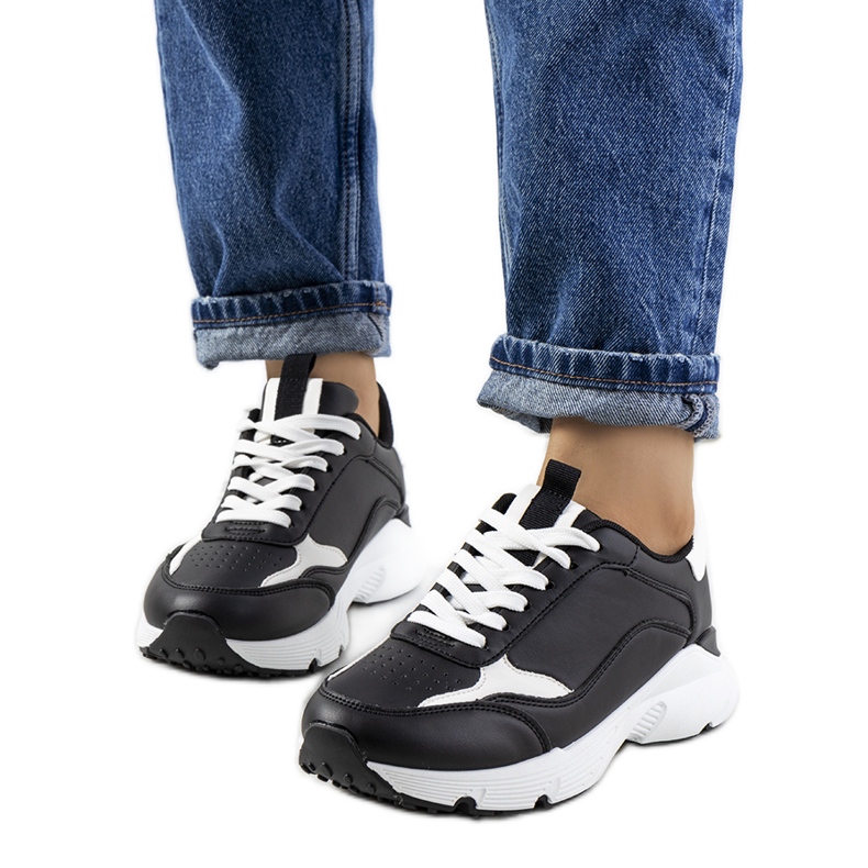 Czarne sneakersy Ballater