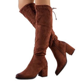 Brązowe zamszowe kozaki na obcasie Georgie