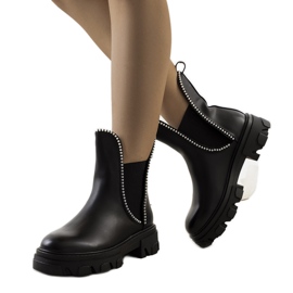 BM Czarne botki na traktorowej podeszwie Fermo