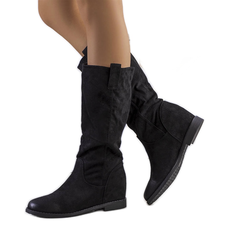 Czarne kozaki na krytym koturnie Mae