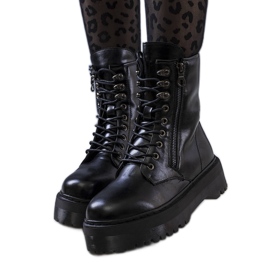 Czarne traperki ocieplane Isola