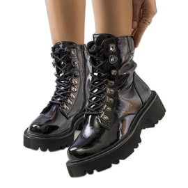 PA1 Czarne botki na traktorowej podeszwie Iglesi