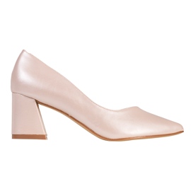 Perłowe czółenka damskie na słupku Shelovet beżowy