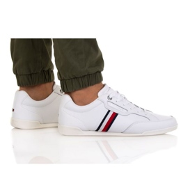 Buty Tommy Hilfiger Classic Lo Cupsole Leather M FM0FM04277 Ybr białe