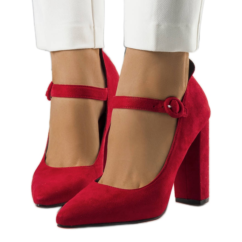 BM Czerwone czółenka z paskiem Kaiser