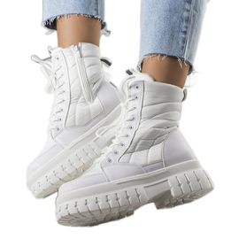 BM Białe ocieplane śniegowce Arinna