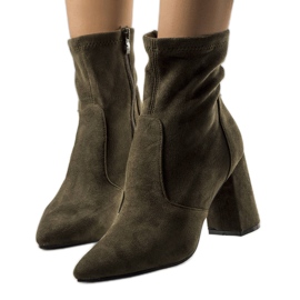 Zielone botki na słupku Kensley