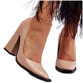 PA1 Modne Lakierowane Czółenka Na Słupku Nude Mysterious beżowy