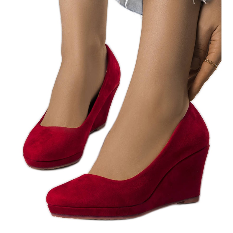 PA1 Czerwone czółenka na koturnie Reine