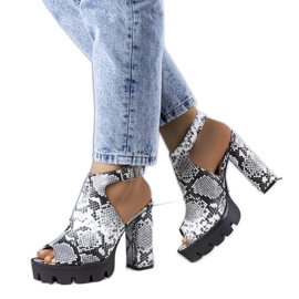 BM Szare sandały na słupku Giuliana