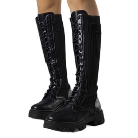 BM Czarne wiązane kozaki Montis