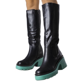 Czarne kozaki na niebieskiej podeszwie Charla