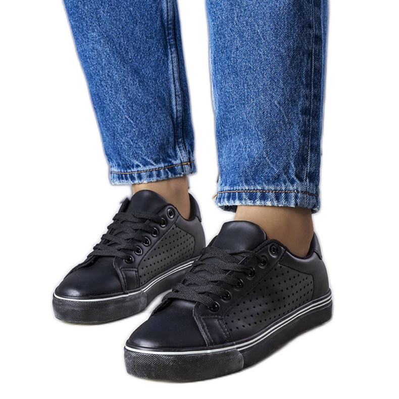 Czarne trampki z eko-skóry Joffre