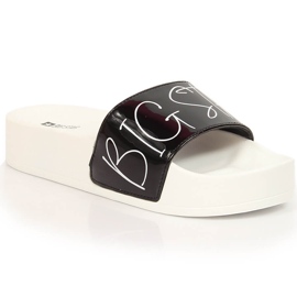 Klapki damskie lakierowane na platformie czarne Big Star JJ274A276