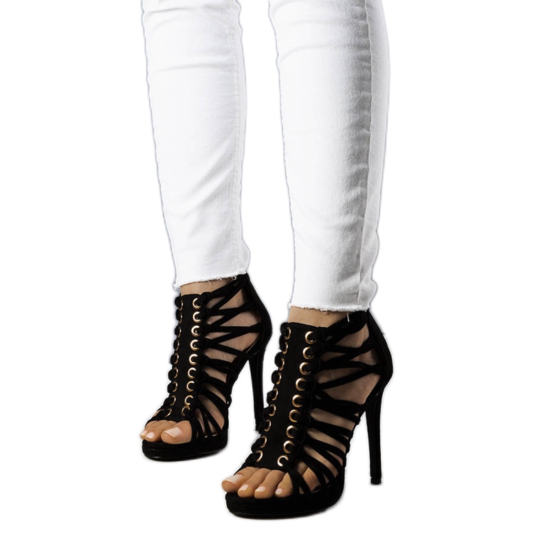 Czarne sandały na szpilce Pompis