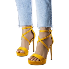 PA1 Żółte wysokie sandały na szpilce Dorian