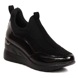 News Półbuty damskie na koturnie wsuwane czarne Vinceza 4000