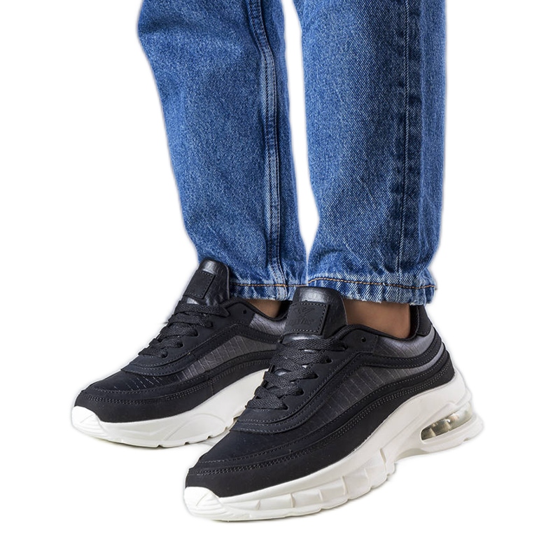 Czarne sneakersy Courtne