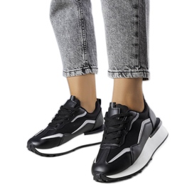 Czarne sneakersy na platformie Ada