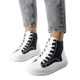 Czarne trampki na platformie Terri