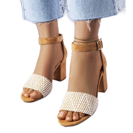 BM Beżowe sandały na słupku Patience beżowy