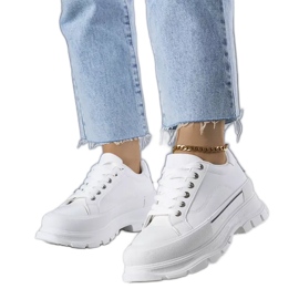 BM Białe trampki na wysokiej platformie Kari