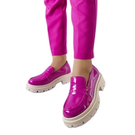 Różowe lakierowane półbuty Phaneuf