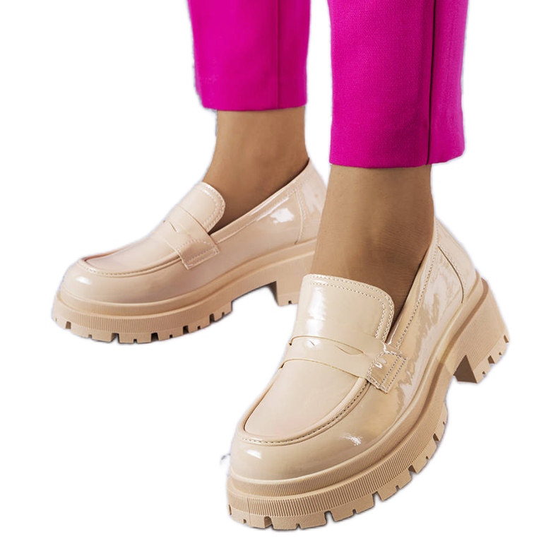 Beżowe lakierowane półbuty Phaneuf beżowy