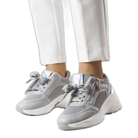Szare sneakersy na koturnie Stacey