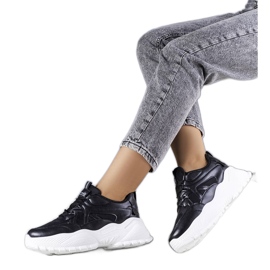 Czarne sneakersy na masywnej podeszwie Lorene