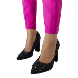 Czarne eleganckie czółenka Vinceza